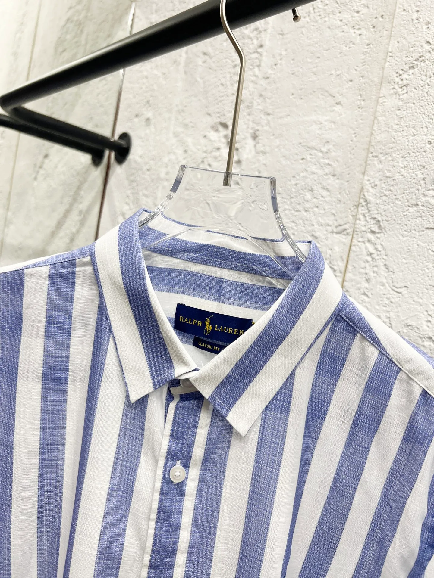 P192 Style number: T55 Ralph Lauren & Ralph Lauren large striped shirt made of slub cotton, can be used as a sun protection shirt Color: blue Size: M (110-125 pounds) L (125-140 pounds) XL (140-155 pounds) 2XL (155-170 pounds)